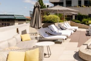 pool lounge