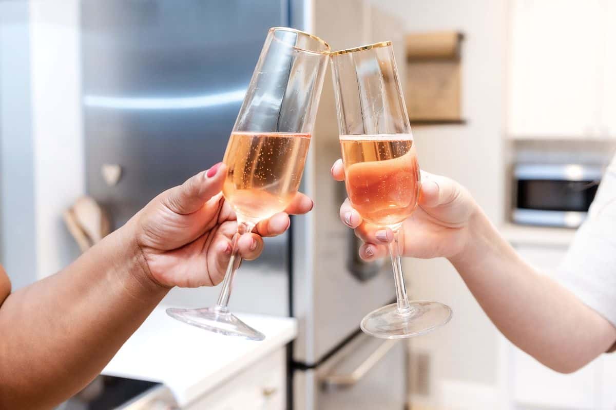 champagne glasses