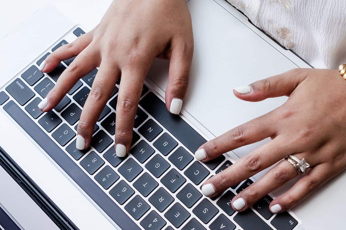 hands on keyboard