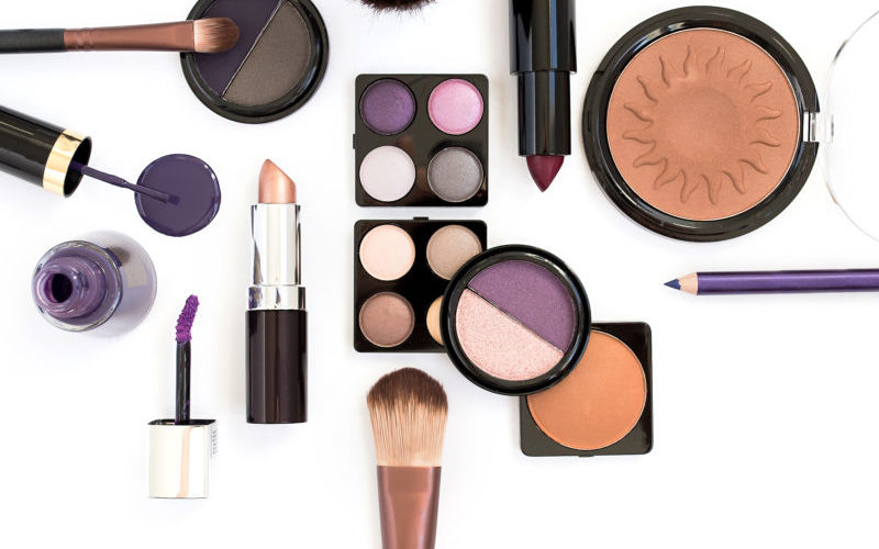 makeup storage organization small spaces